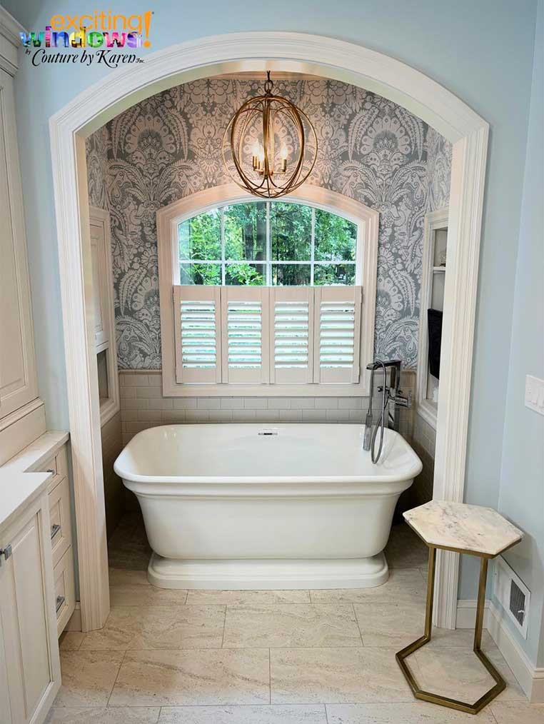Elegant bathroom tub